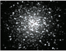 Los cúmulos de estrellas Globulares M 13 fotografiados por J. Newton